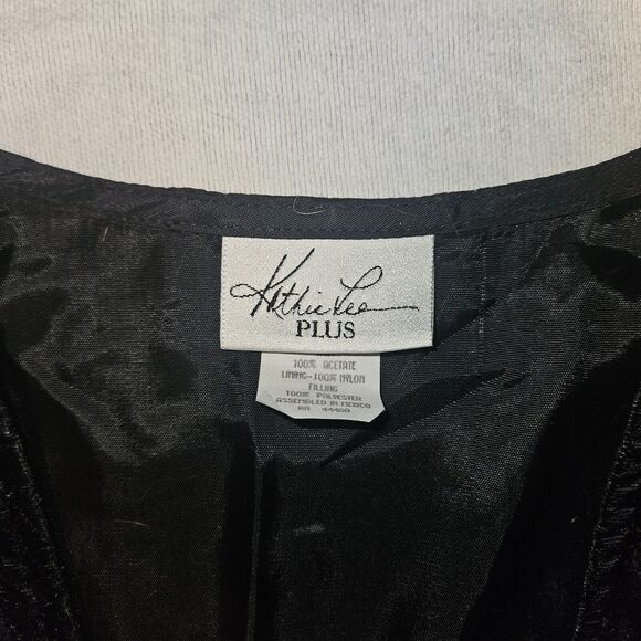 Vintage Black Velvet Vest Size 16 Diamond Quilted VIntage Whimsigoth Witchy NWOT - Picture 4 of 7